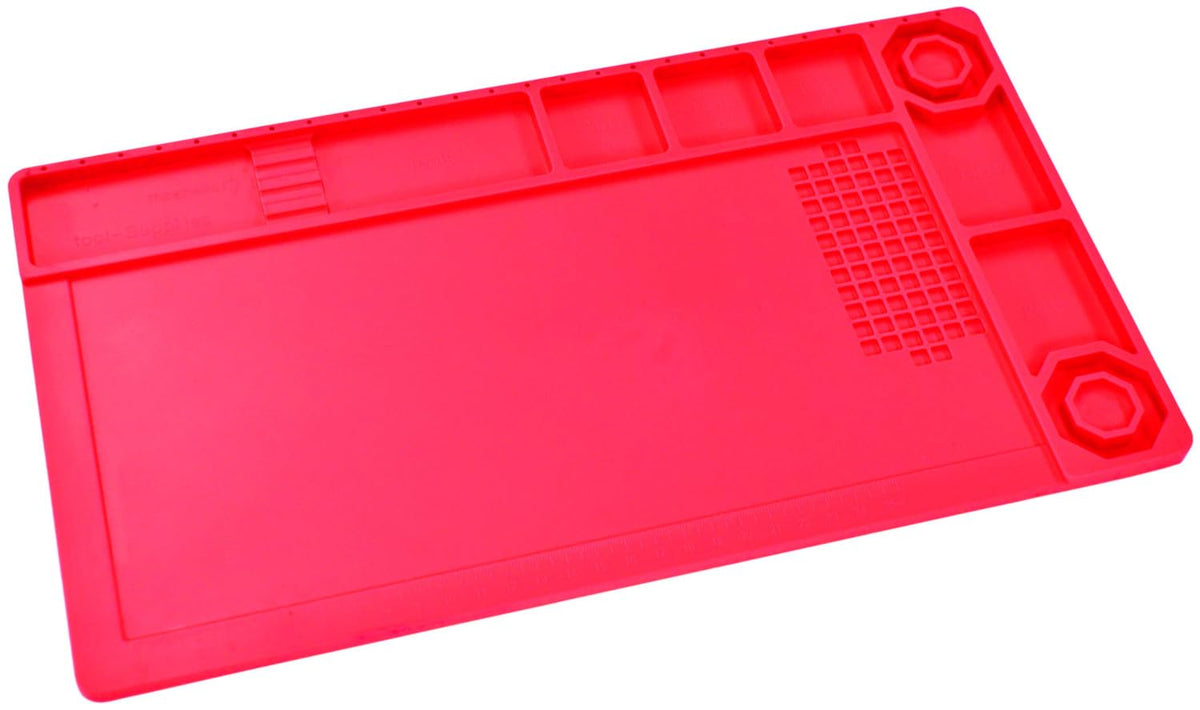 Doyusha Awesome! Hobby Red Silicone Mat M Hobby Tool