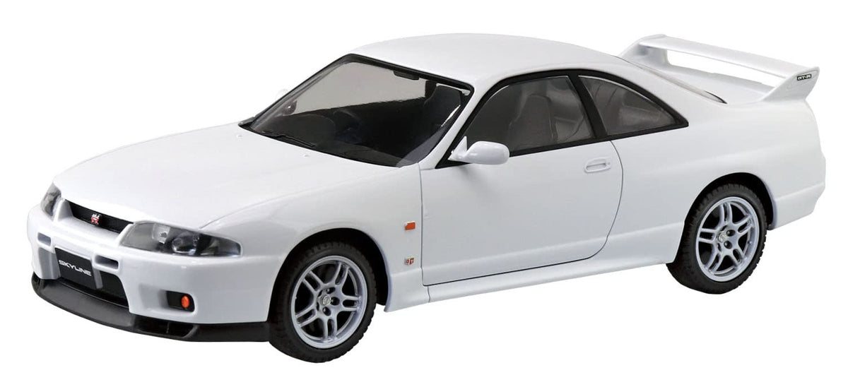 Aoshima Bunka Kyozai 1/32 The Snap Kit Series Nissan R33 Skyline GT-R, White, Color-Coded Plastic Model 15-C