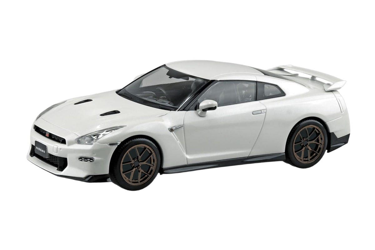 Aoshima Bunka Kyozai (Aoshima) Raku Plastic Snap Kit No. 03CU-BW Nissan R35 Nissan GT-R 2024 Custom Wheel (Brilliant White Pearl) 1/32 Scale Plastic Model