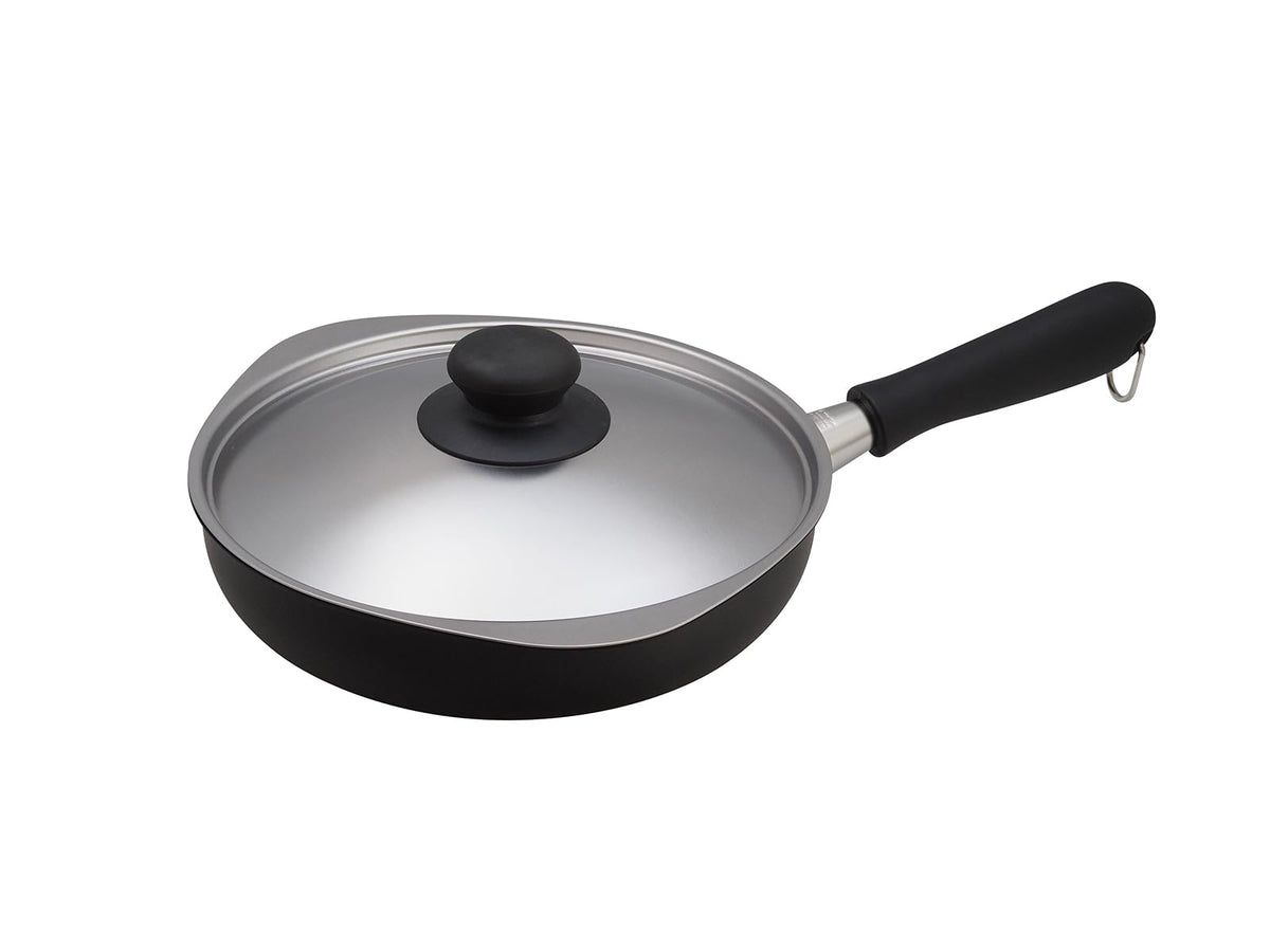 Yanagi Sori Iron Frying Pan With Non-Stick Magma Plate, Induction Compatible, 8.7 Inches (22 cm), Lid Included, Good Oil Friendly, Quick Heat Conduction, Easy to Pour