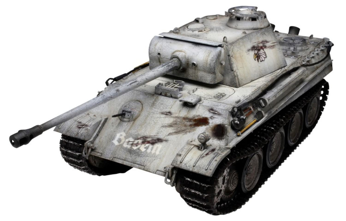 Platz Italeri 1/35 World of Tanks German Medium Tank No. V Tank Panter Plastic Model Kit WOT39506