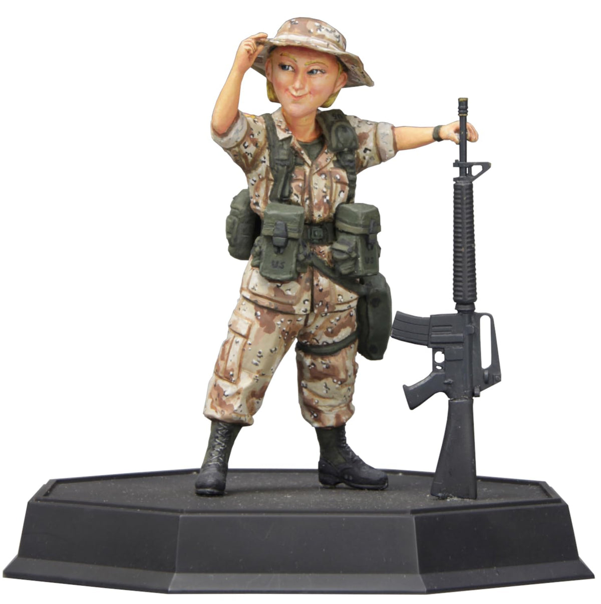 FineMolds World Fighter Collection 1/12 - United States Army Soldier (Gulf War) Sandy & Colt M16A2 Unpainted Assembly Kit Model FT05