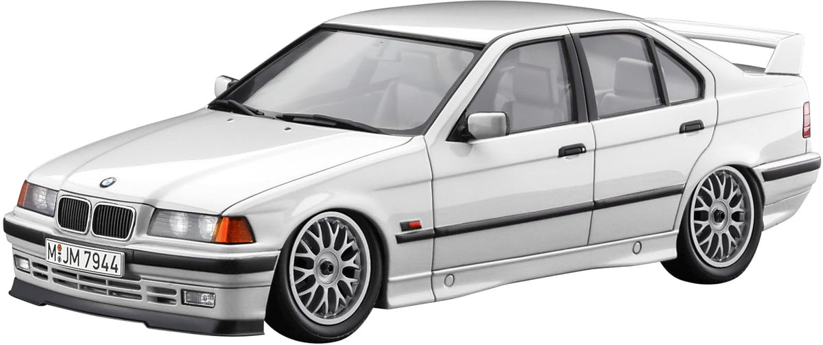 Hasegawa 1/24 B M W 320i "Custom Version" Plastic Model 20831