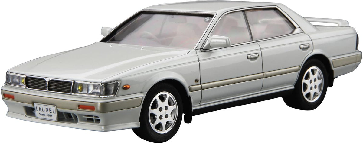Aoshima Nissan HC33 Laurel Medalist Club L ’91 1:24 Model Kit