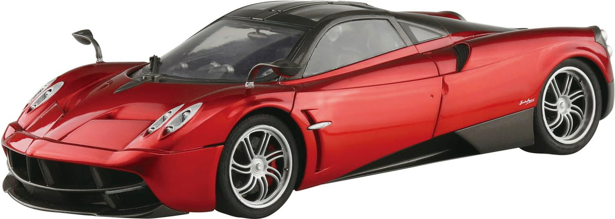 Aoshima ’12 Pagani Huayra 1:24 Model Kit