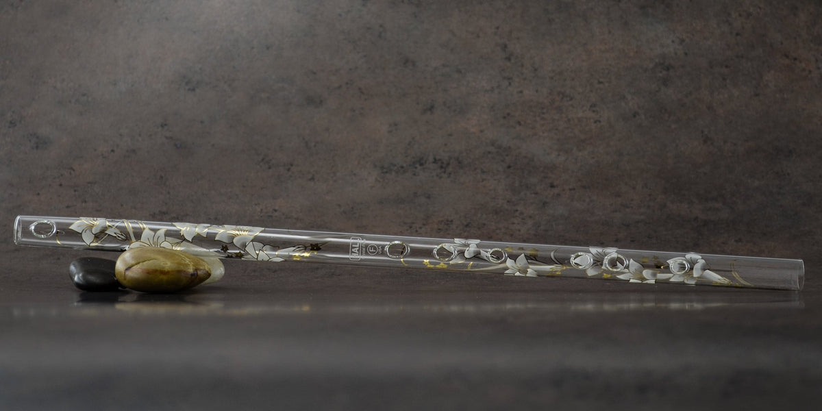 Hall Crystal Flute 21901 - Offset Glass Flute in F - White Lily