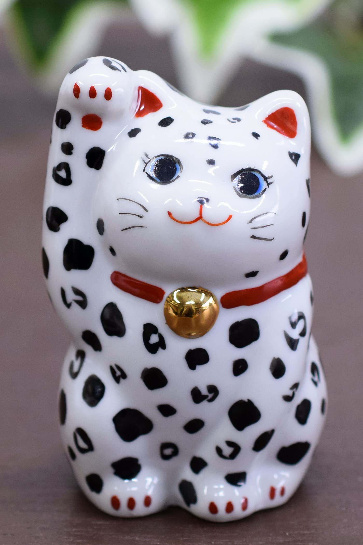 Kutani Japanese Maneki Neko Right Hand Lucky Cat Ceramic