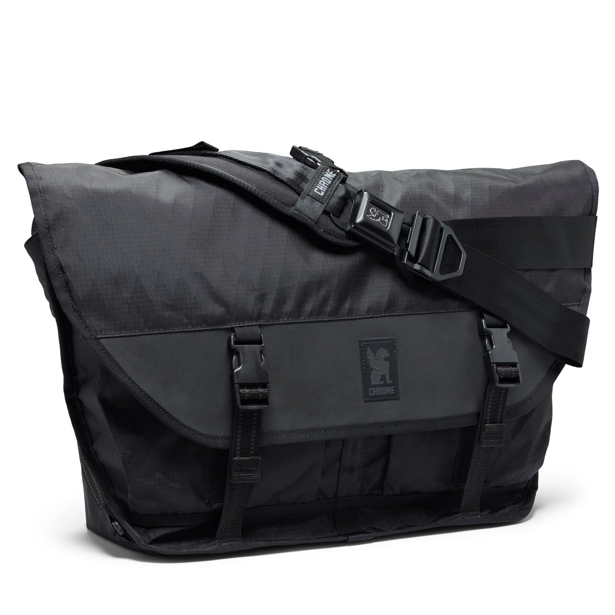 Chrome Industries Citizen Messenger Bag for Men & Women – Black XRF, 24L