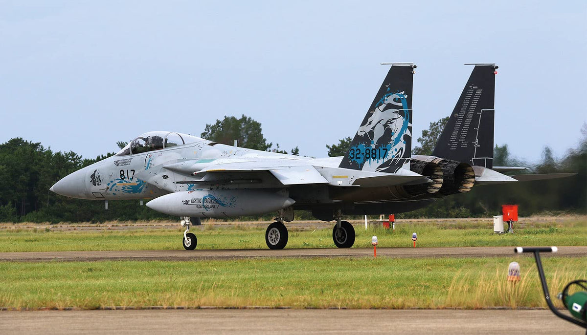 Platz AC-74 1/72 Air Self-Defense Force F-15J Eagle 303rd Squadron 2022 Komatsu Base Air Festival Commemorative Paint Machine, Plastic Model, Molded Color
