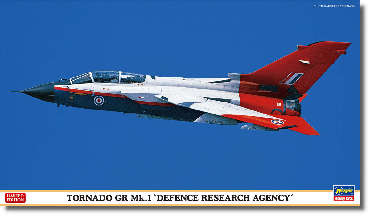 Hasegawa 1/72 Royal Air Force Tornado GR Mk.1 Defense Research Agency Plastic Model 02456