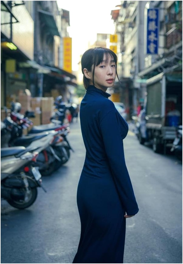 Wakana Sakai: Untitled Photo Collection