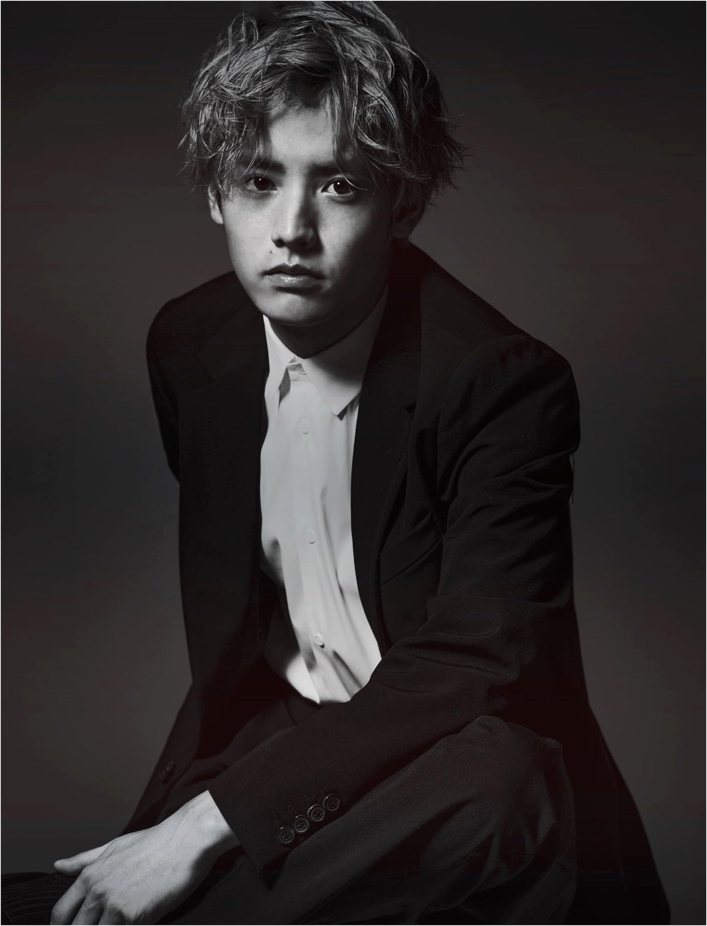 Eiji Akaso: Interview & Photobook 'E'