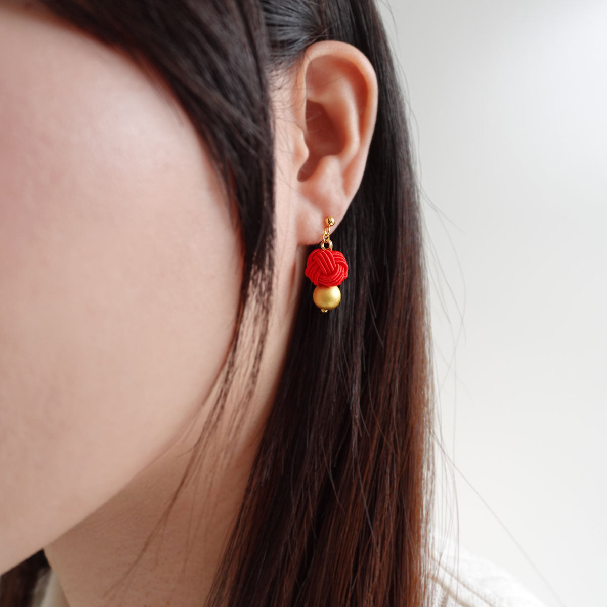Haku Mizuhiki Tama (Red) Earrings