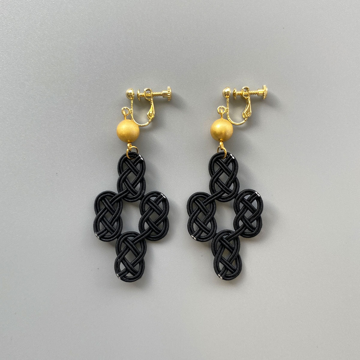 Haku Mizuhiki Hachi (Black) Earrings