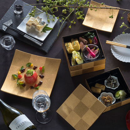 Ichimatsu Three-Tiered Box (Gold)