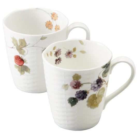 Narumi 96011-21903P Pair Mugs, Lucy Garden, 12.5 fl oz (370 cc), Berry Pattern, Set of 2 Patterns, Cute, Stylish, Relief, Large, Microwave Safe, Dishwasher Safe, Gift Box Included