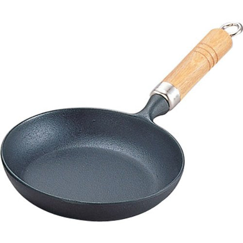 Iwachu 24004 Nambu Ironware Omelet Pan, 7.1 inches (18 cm) (with Wooden Handle), Black Baked, Induction Compatible, Iwachu