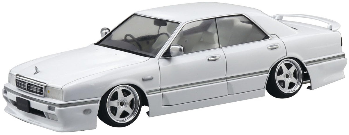 Aoshima Nissan Insurance Y31 CIMA ’89 1:24 Scale Model Kit
