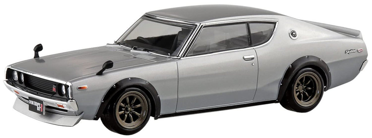 Aoshima Nissan C110 Skyline GT-R Custom Silver 1:32 Scale Model Kit