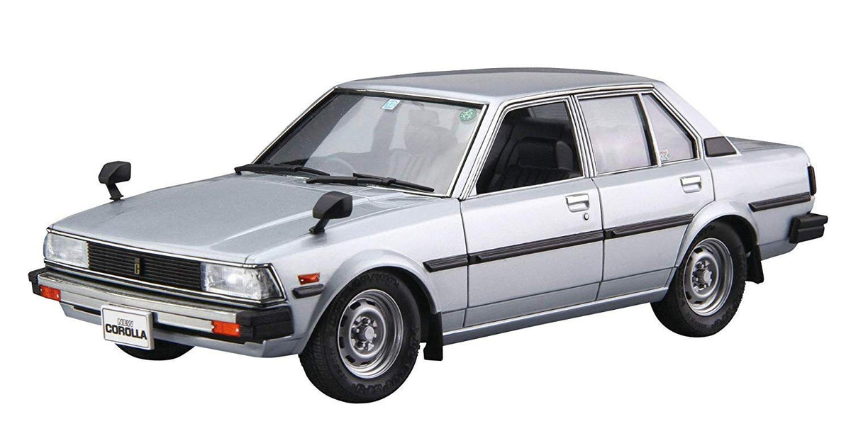 Aoshima 1/24 Toyota E71/70 Corolla Sedan GT/DX '79 - Plastic Model Building Vehicle Kit, Item # 6129