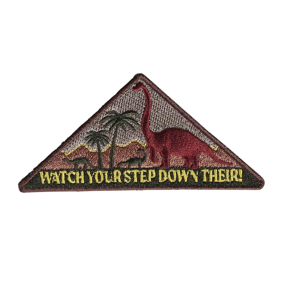 Dulton NBJ-0947B2 Dinosaur Wappen B2 Watch Your Step Patch Applique 1.8 inches (46 mm) Height 3.7 inches (95 mm) Width NBJ-0947B2 Dinosaur Wappen B2 Watch Your Step