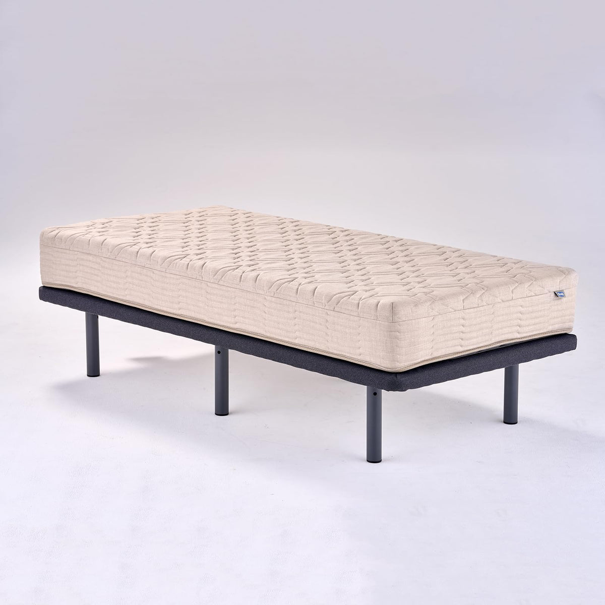 Simmons Genuine Sofa Bed, Single Pocket Double Mattress, Ivory Base, Satin Gray, Legs 11.8 inches (30 cm), 38.2 inches (97 cm) x 78.2 inches (197 cm) x 21.9 inches (55.5 cm), Pocket Coil, Made in