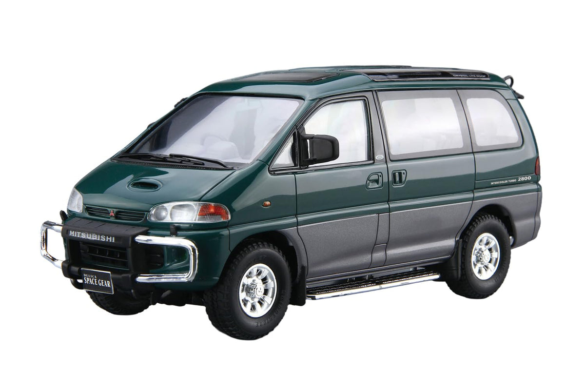 Aoshima Bunka Kyozai Aoshima 1/24 Mitsubishi PE8W Delica Space Gear '96 Plastic Model Car