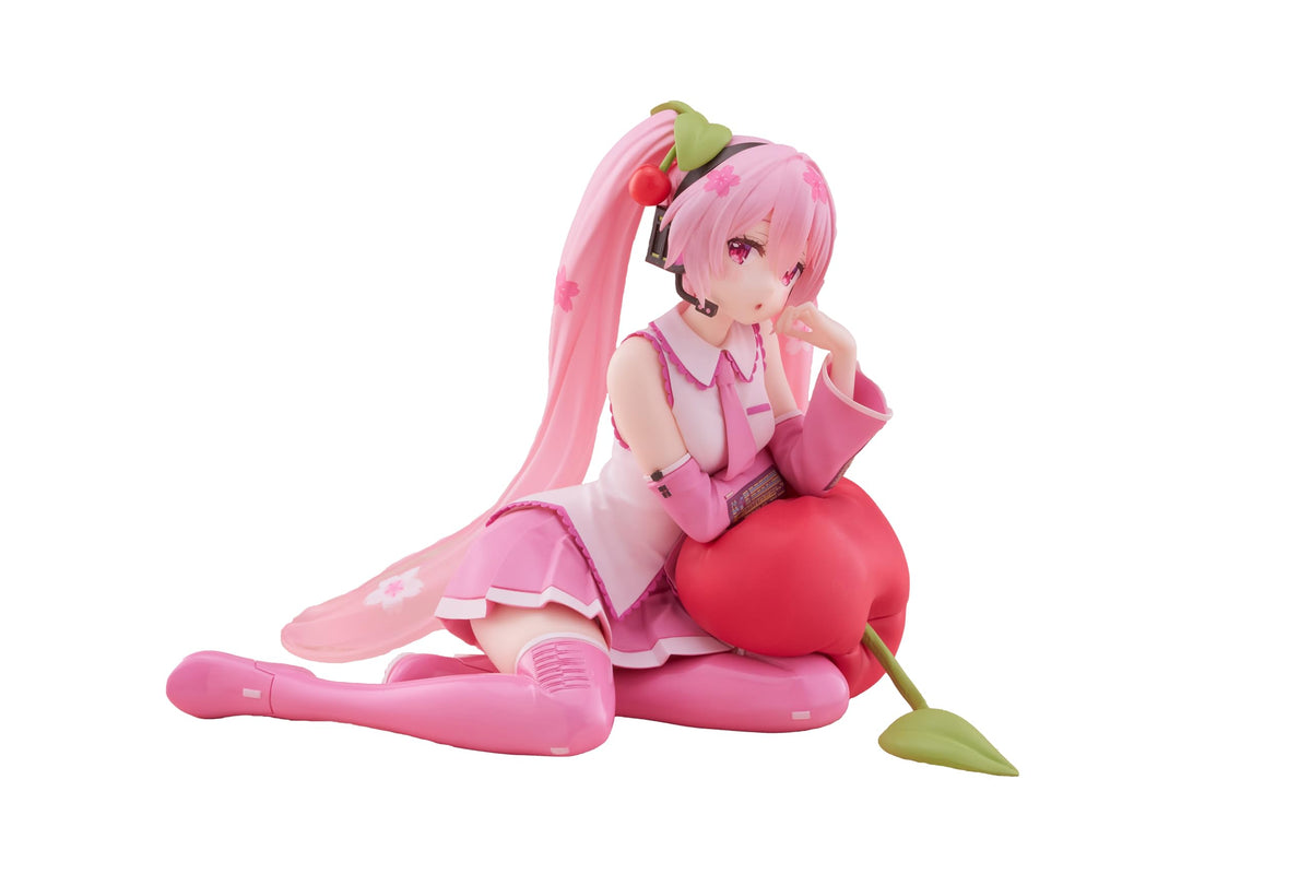 Taito-Sakura Miku Desktop Cute Figure (Cherry Cushion Ver.)