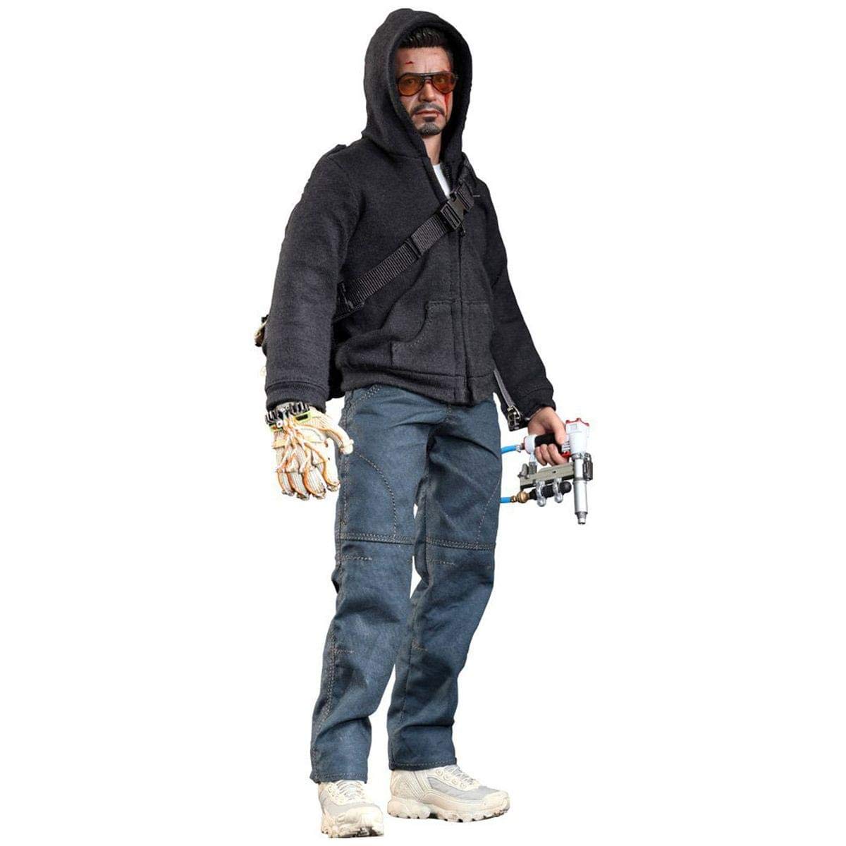 Hot Toys Movie Masterpiece Series Iron Man 3 - Tony Stark (The Mechanic) Sixth Scale 12" Figure
