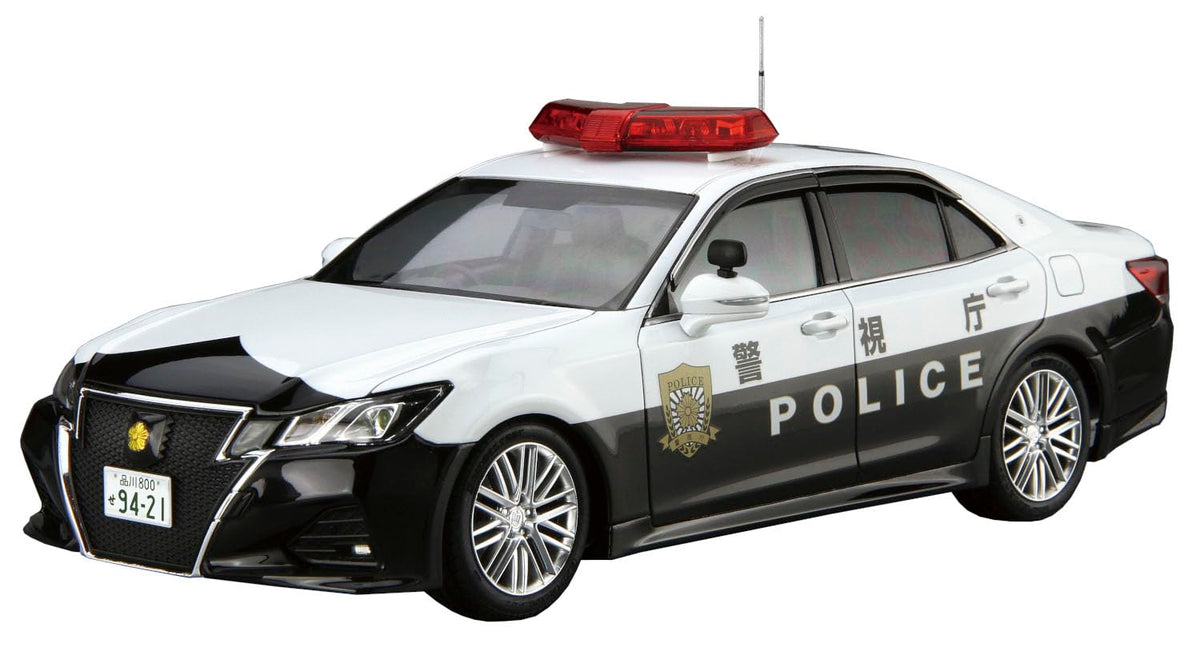 Aoshima Toyota GRS214 Crown Patrol Car for Traffic ’16 1:24 Scale Model