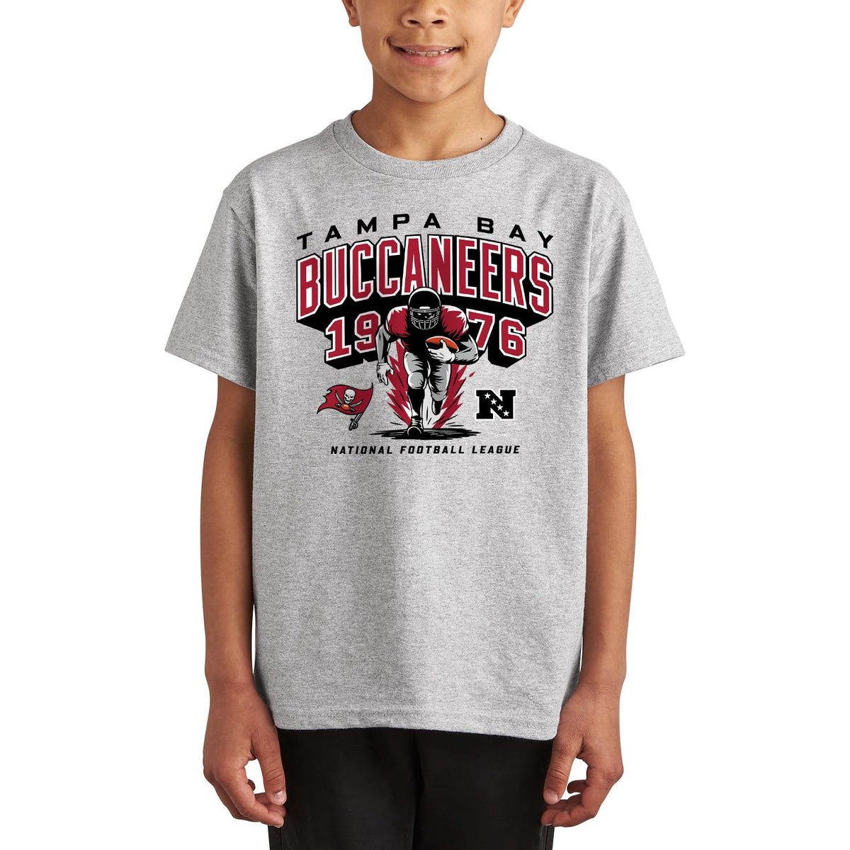 Junk Food NFL - Tampa Bay Buccaneers Halfback Blast Kids SS T-Shirt