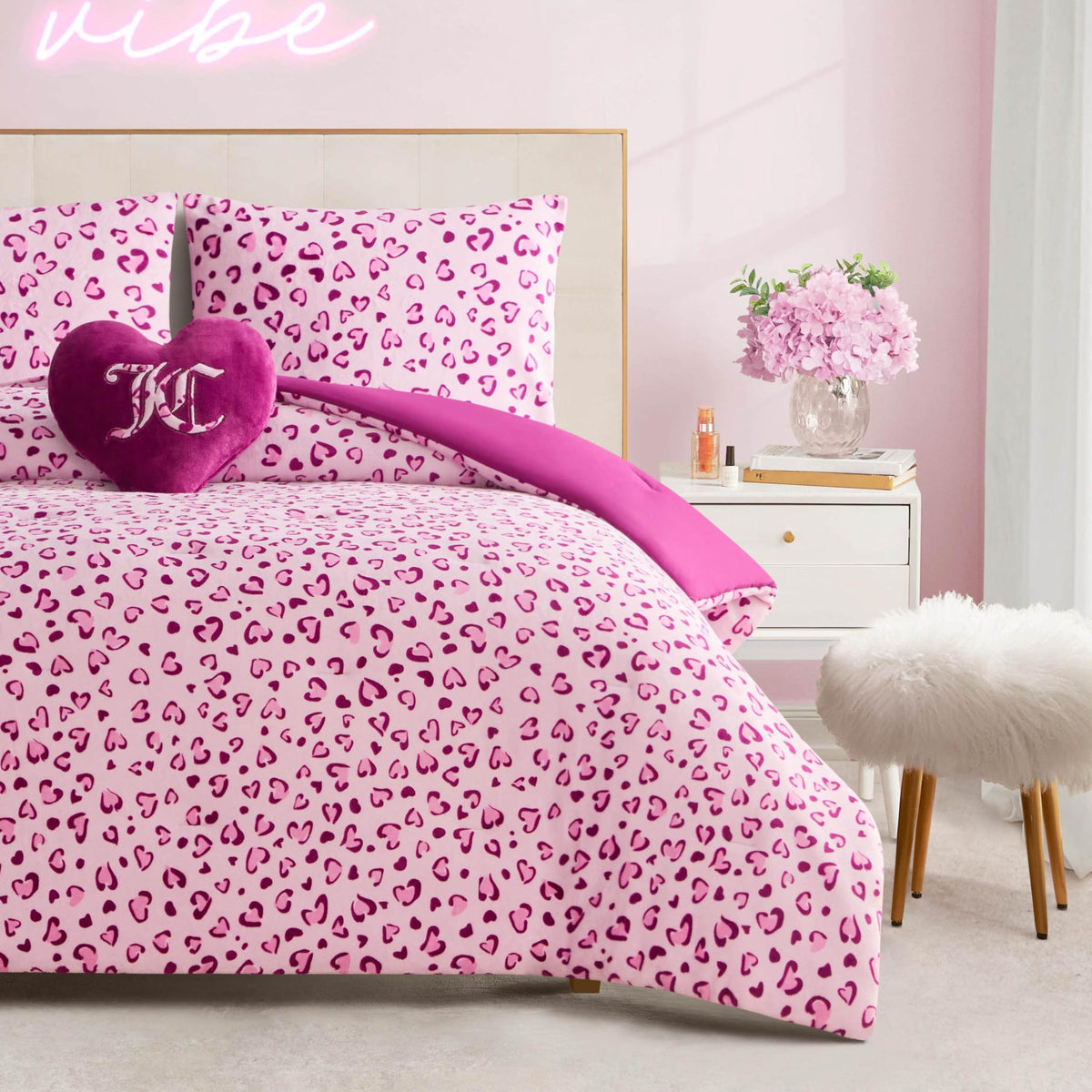 Juicy Couture Plush Reversible Leopard Hearts 4-Piece King Comforter Set with Decorative Pillow