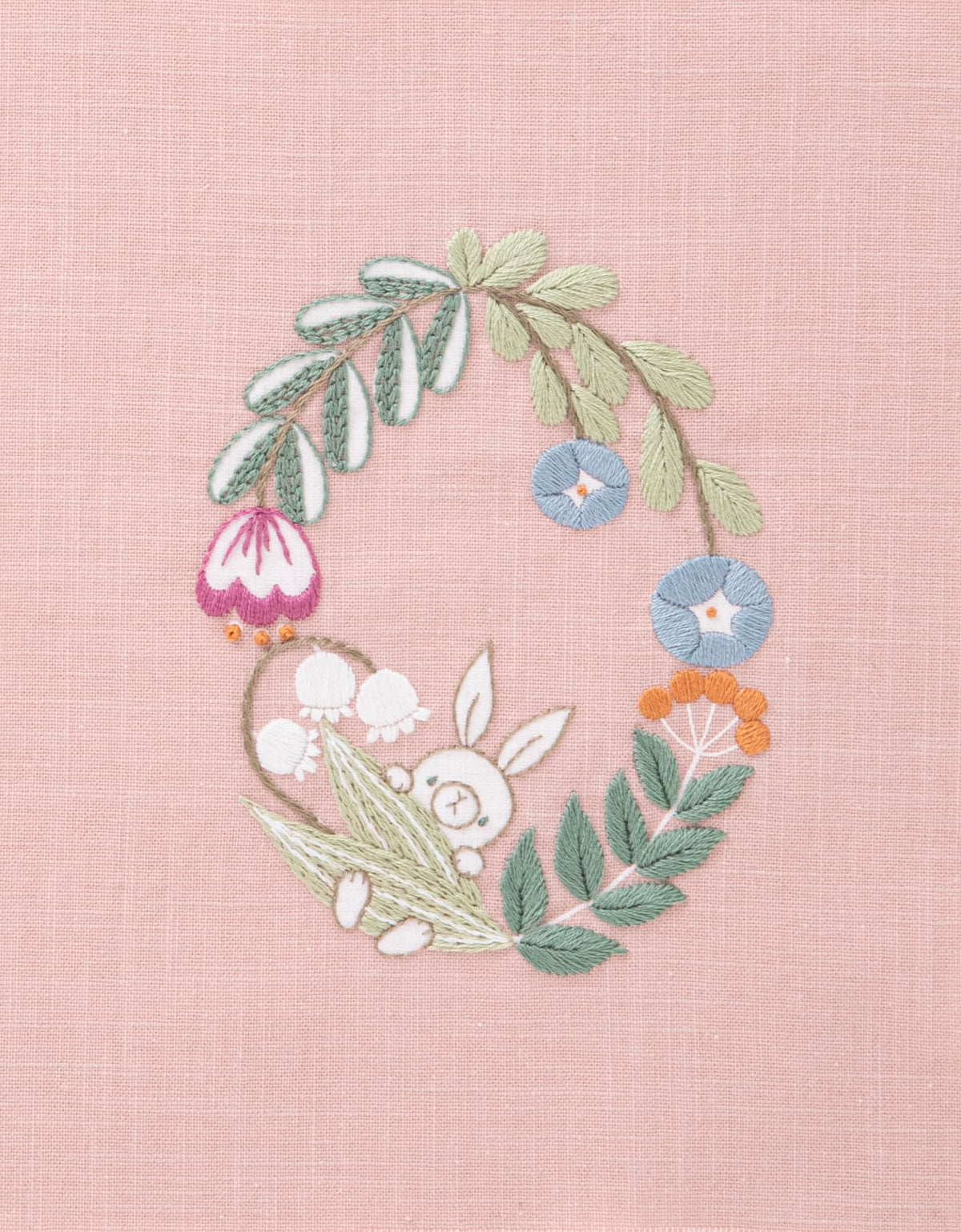 LECIEN Embroidery Kit Artist Collection Cosmo Print Cloth (Kohana Rabbit and Flower Wreath) Pink No. 542309 Length 8.3 x Width 7.1 inches (21 x 18 cm)