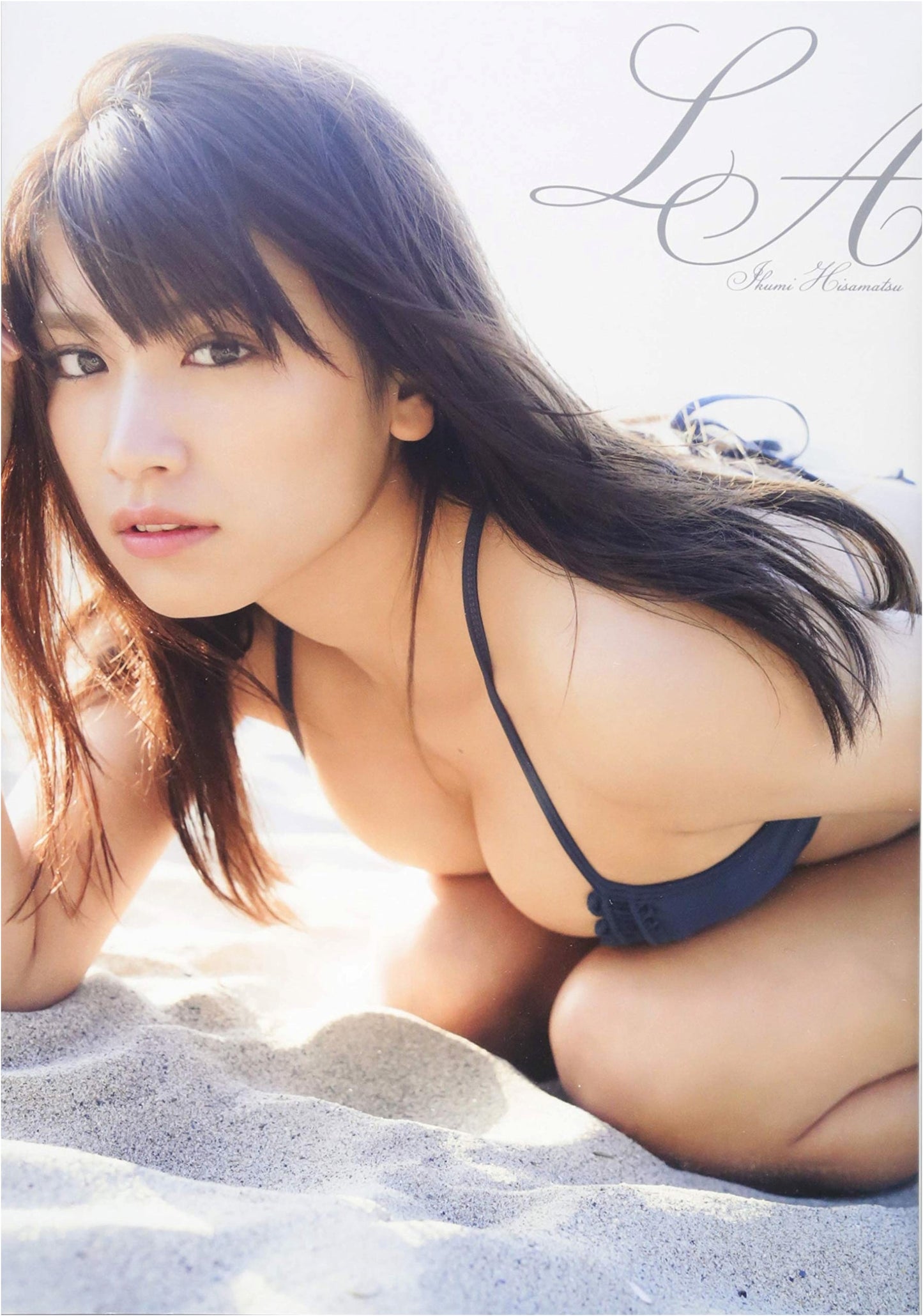 Hisamatsu Ikumi Photo Book: LA