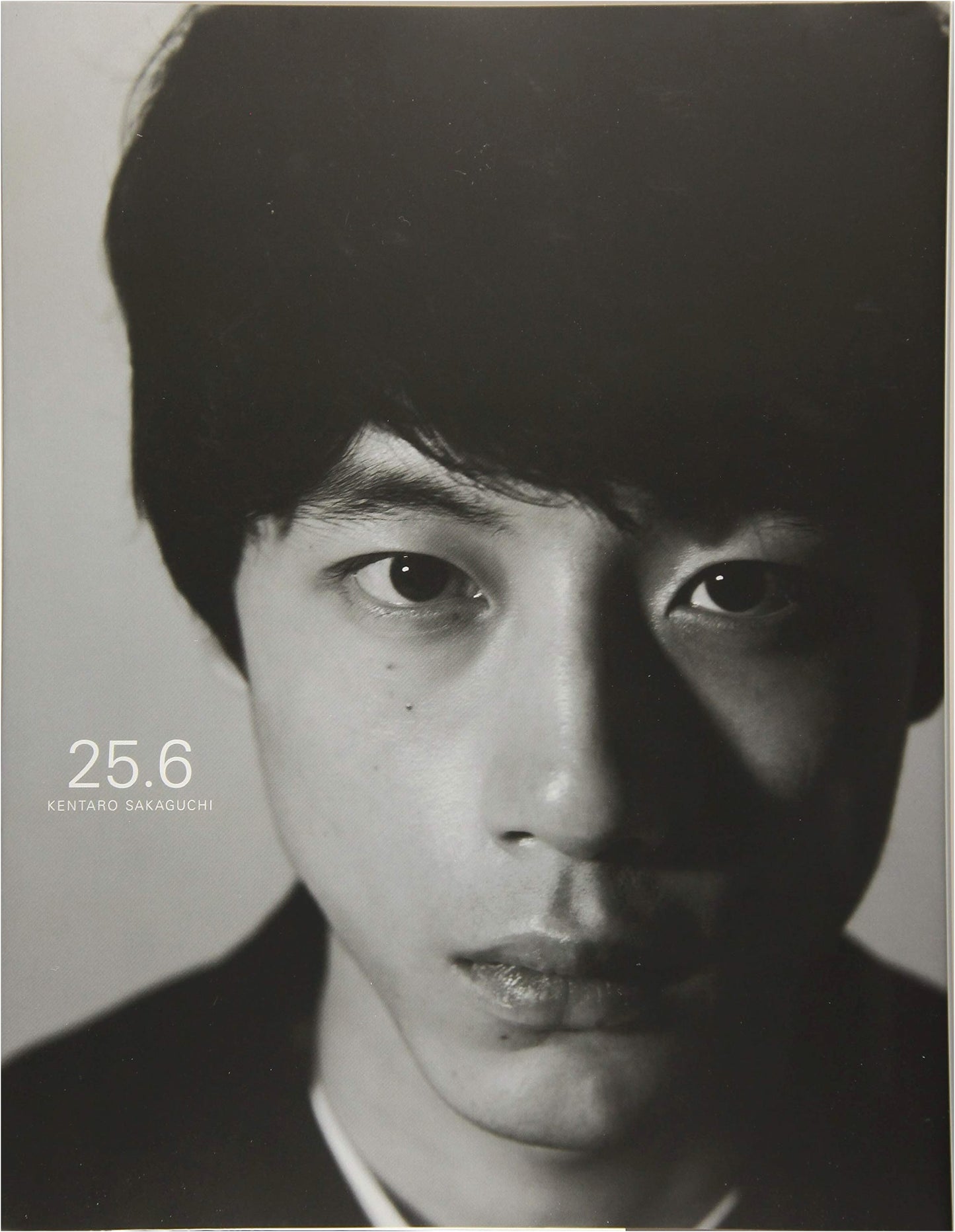 Kentaro Sakaguchi: 25.6 - The Official Photo Book