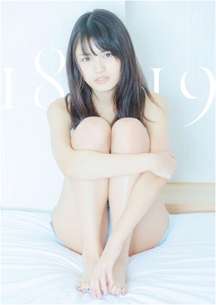 Kaho Mizutani Photobook '1819'