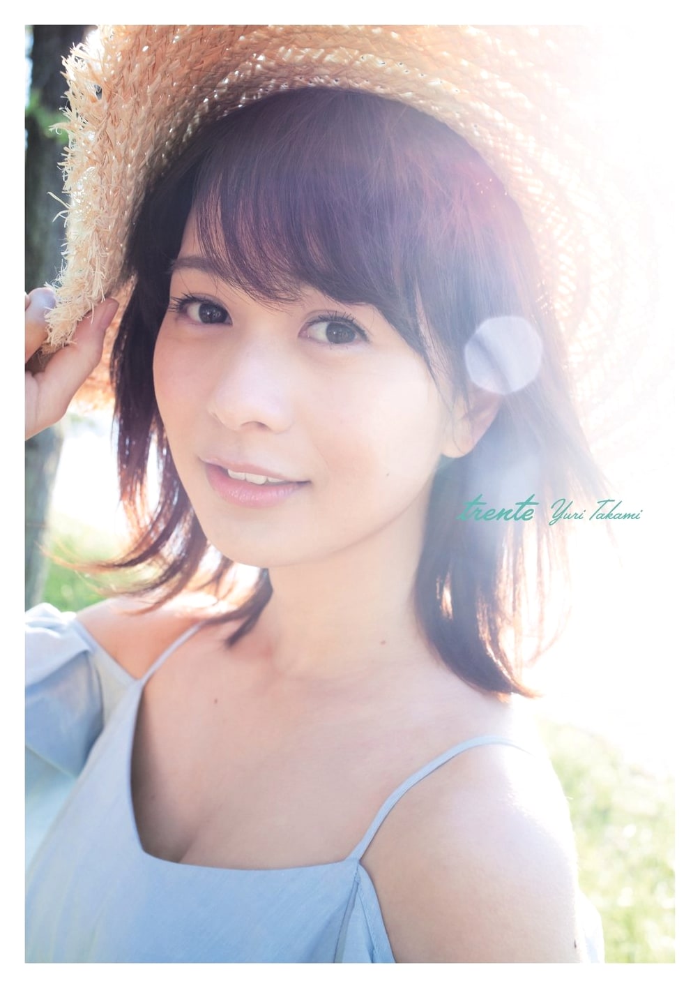 Yuri Takami Photo & Essay Collection: Trente