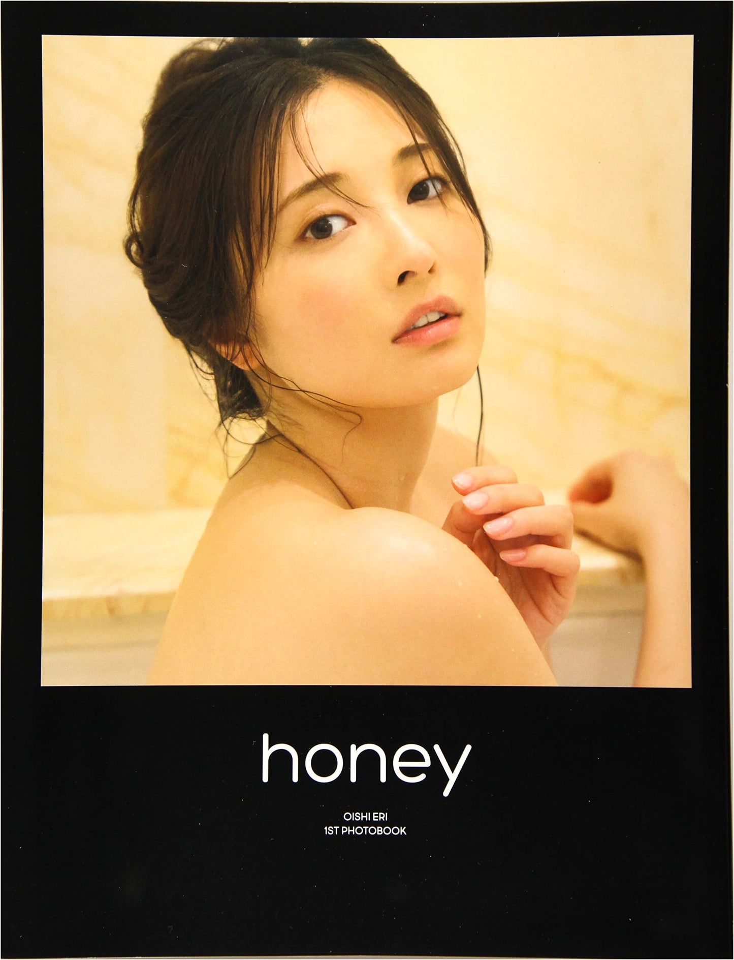 Honey: Eri Oishi 1st Photo Album (B.L.T.MOOK)