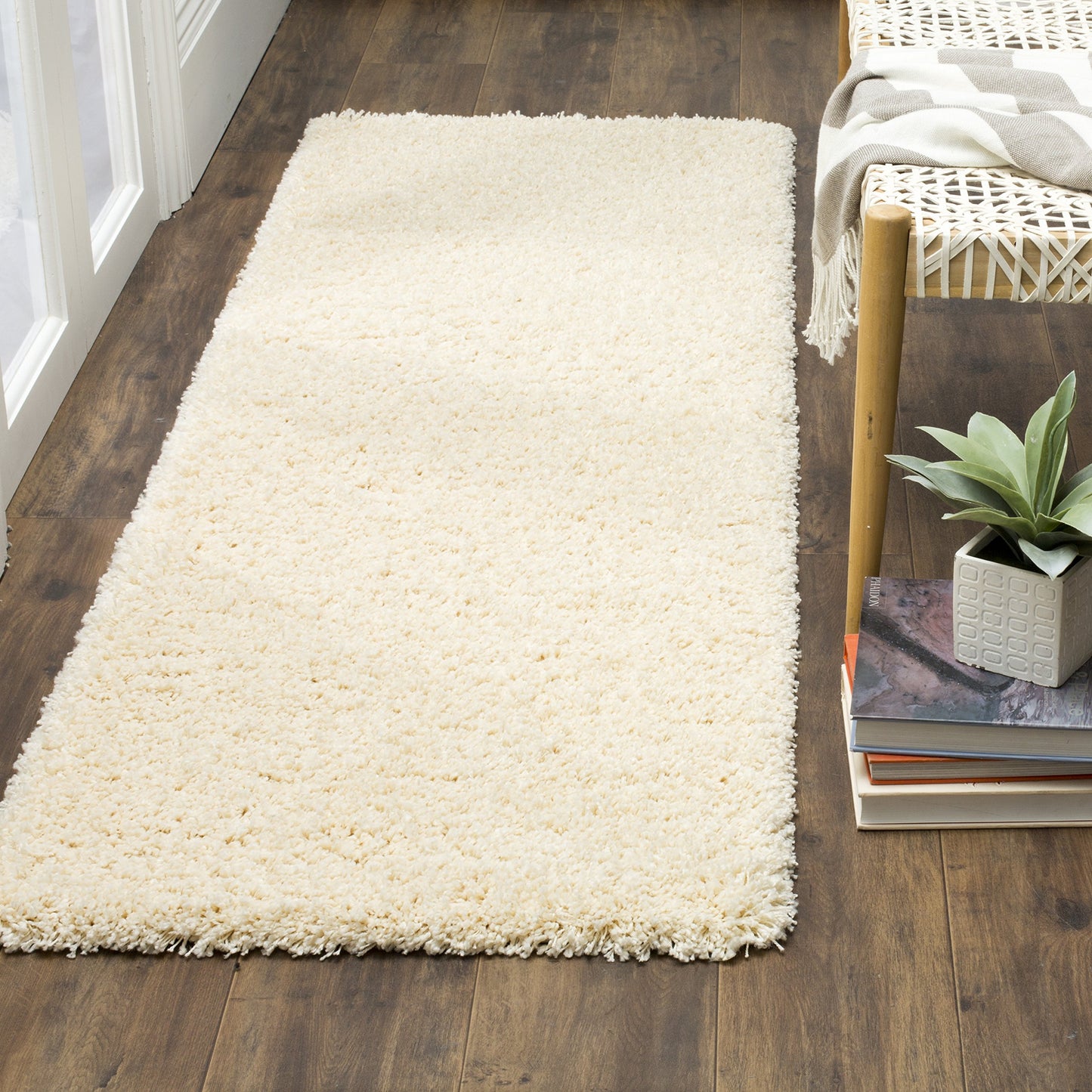 SAFAVIEH California Shag Collection Runner Rug - 2'3" x 17', Ivory, Non-Shedding & Easy to Clean, Ultra Plush Thick Pile, Ideal for Living Room, Bedroom, Dining Space (SG151-1212)
